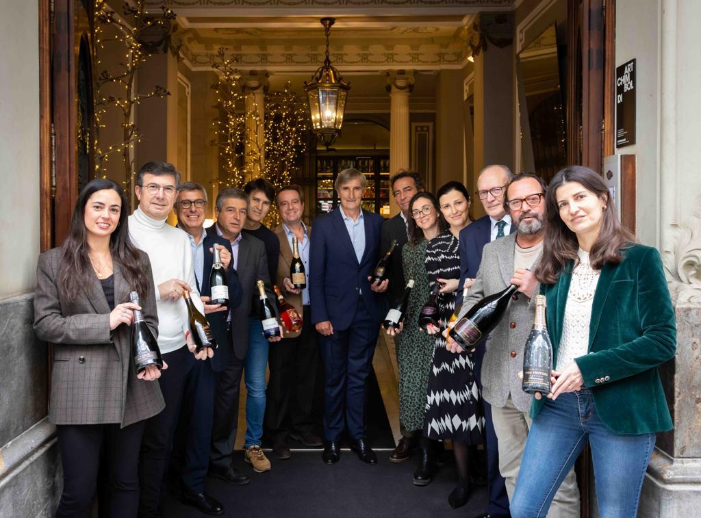 Read more about the article L’ACE-CEEC assisteix al Tast dels 11 vins guanyadors dels Premis Vinari